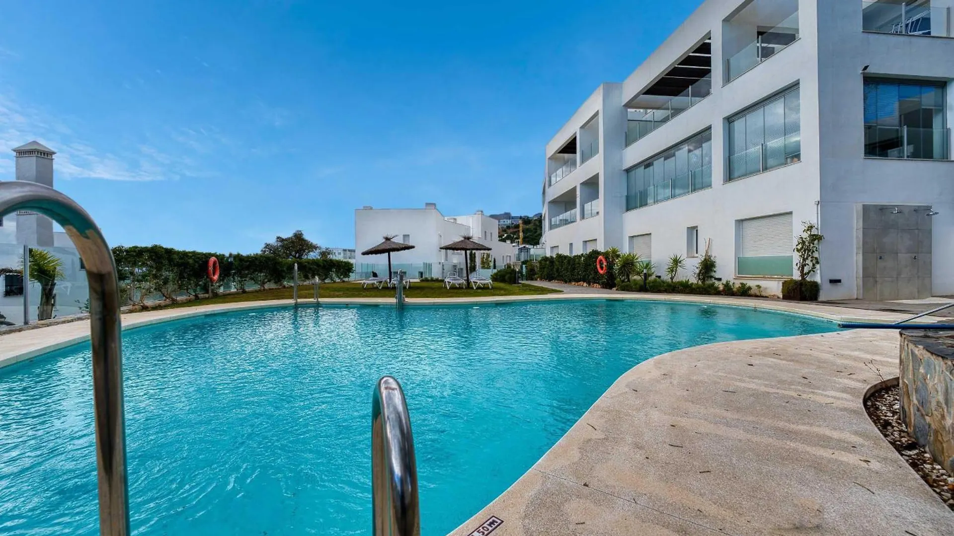 3105 Luxury Apartment With Terrace In Los Monteros Marbella