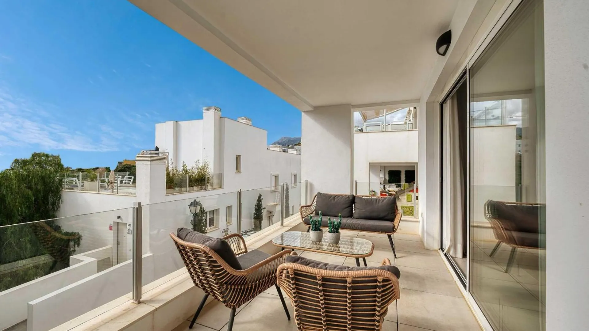 3105 Luxury Apartment With Terrace In Los Monteros Marbella Spanje