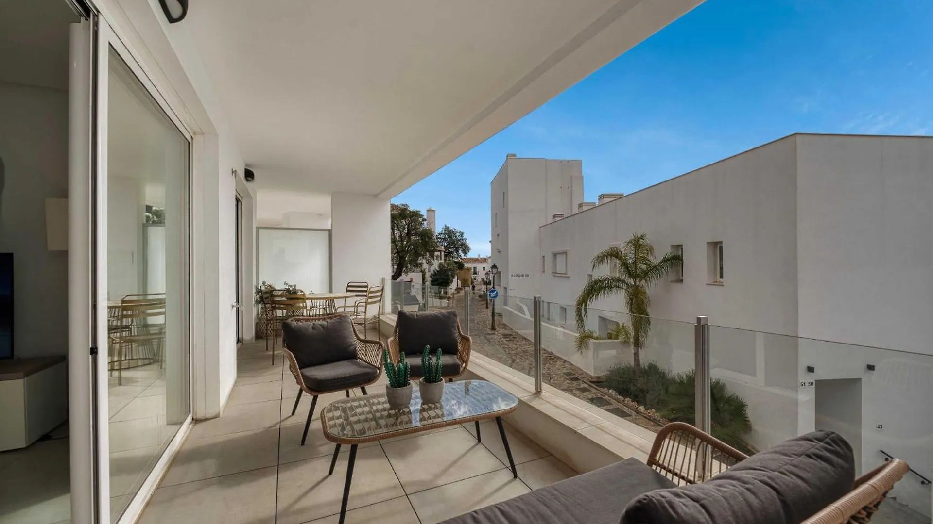 3105 Luxury Apartment With Terrace In Los Monteros Marbella 0*,  Spanje